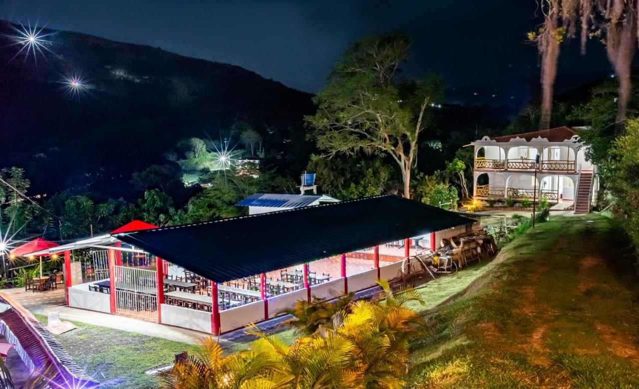 Hotel Verde Menta San Gil Esterno foto